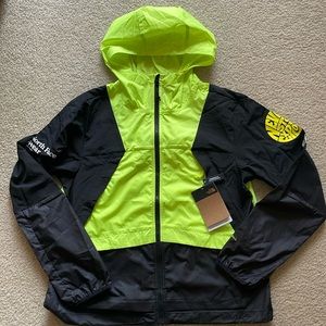 NWT The North Face Women’s Trailwear Wind Whistle Jacket size M